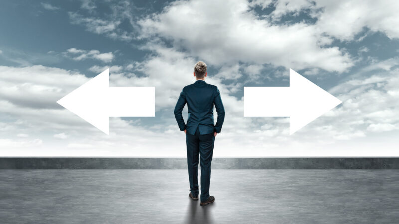 Tiered vs. Flat Incentive Structures: Which Works Best for Sales Teams and Channels?