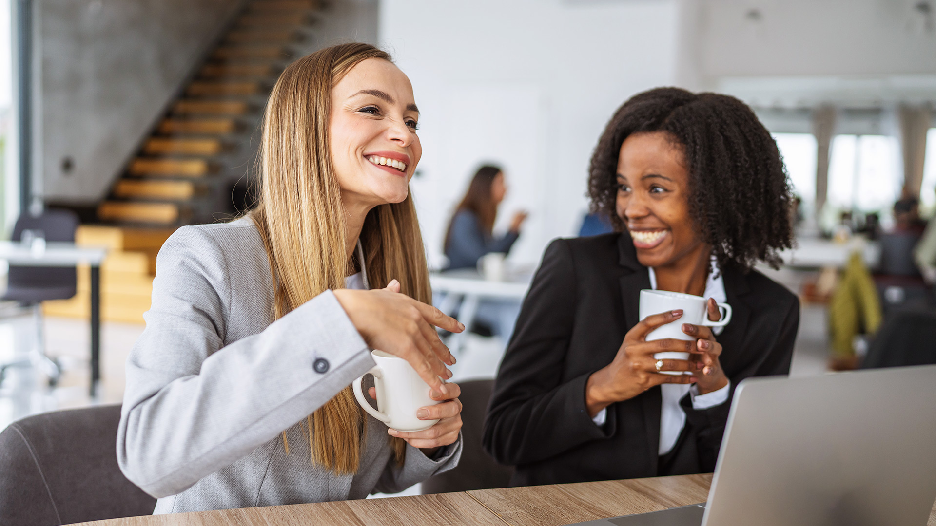 From Day 1 to Year 10: Building an Employee Rewards Journey That Drives Retention
